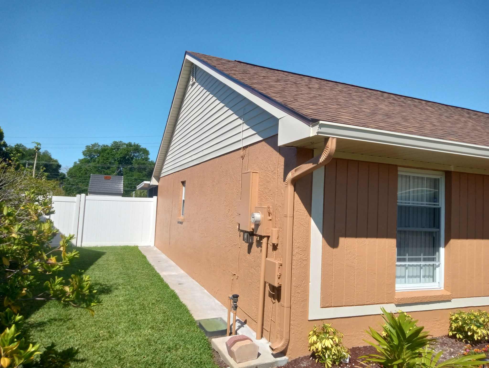 Exterior house painting — side view
